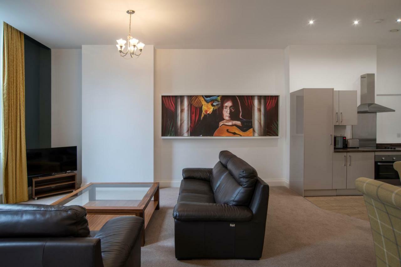 The Castle Collection - 25 Castle Street *