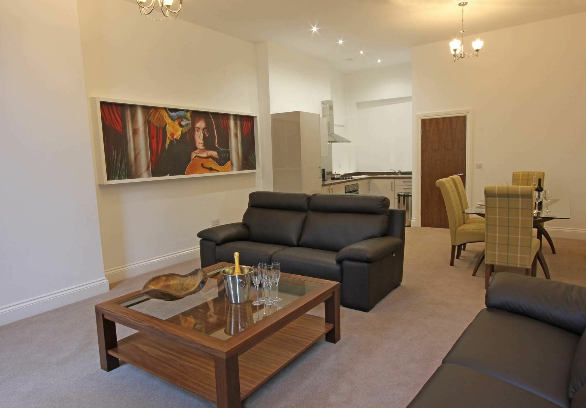 The Castle Collection - 25 Castle Street Apartment